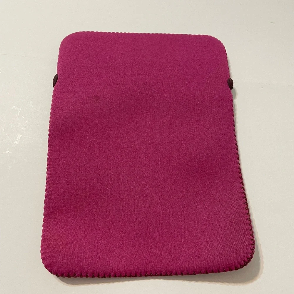 Case Logic Carrying Case Sleeve 10.5”x8” Tablet Purple
